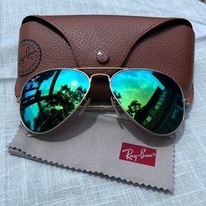 Ray Ban Green Mirrored Aviators Unisex RB 3025